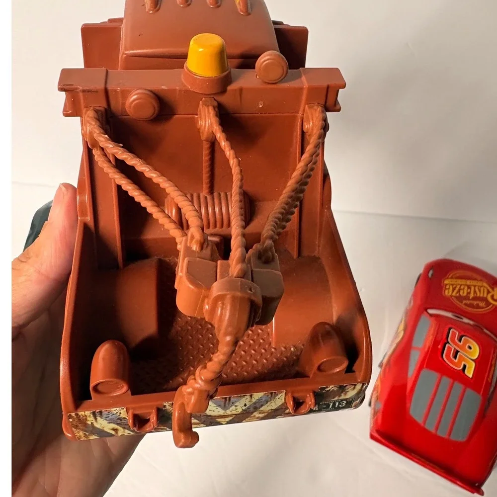 Disney Pixar Cars Vehicle Lot Lightning McQueen Tow Mater Jackson Storm Large